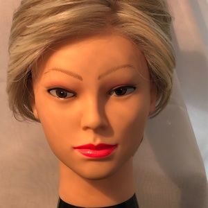 Raquel Welch Up Close and Personal Average cap in Biscuit. Heat friendly fibres.